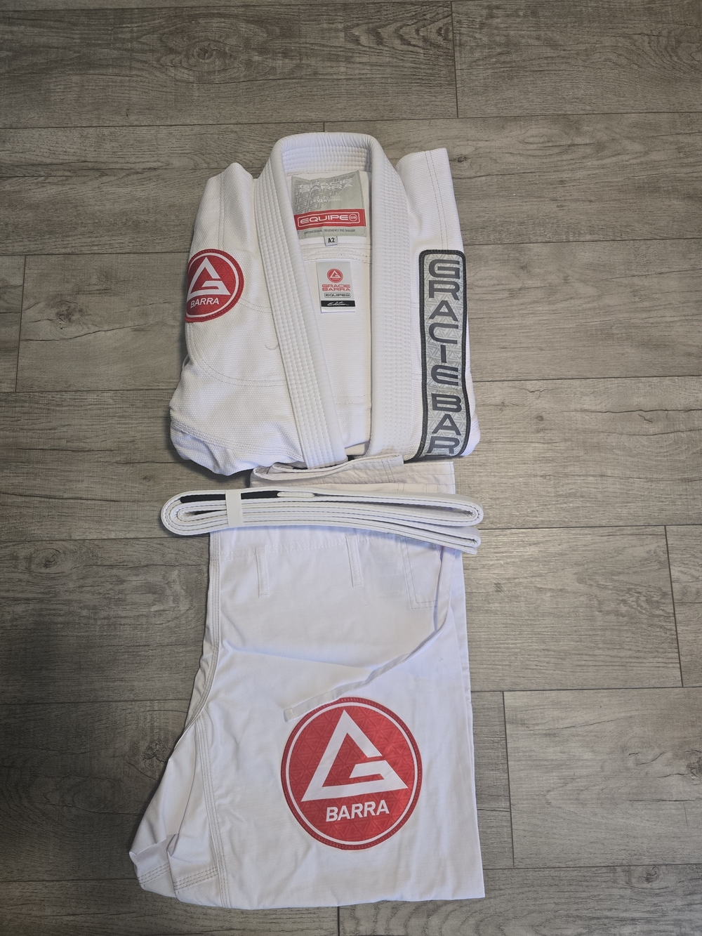 GB1 V2, Brand New Gracie Barra White Gi With Top, Pants And Belt, Size A2,